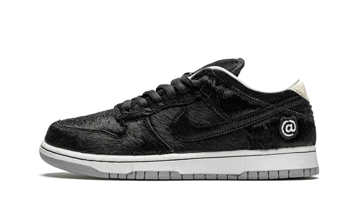 Nike SB Dunk Low BE@RBRICK Medicom Toy